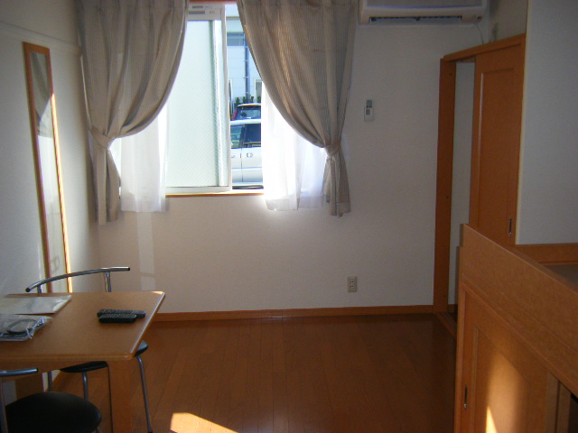 Living and room. refrigerator microwave Washing machine tv set Air-conditioned