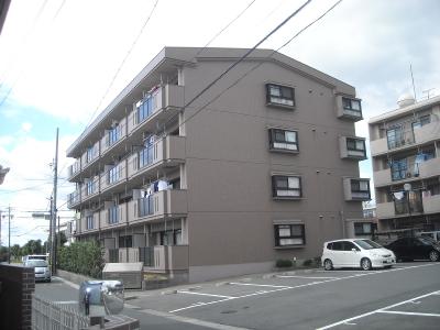 Building appearance. There is storage in the garbage site