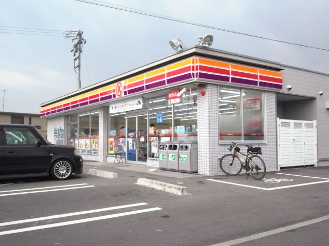 Convenience store. Circle 200m to K (convenience store)