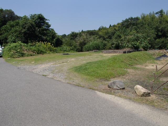 Local photos, including front road. Local (August 2013) Shooting