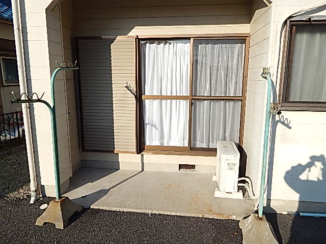 Building appearance. There is a washing machine place on the terrace!