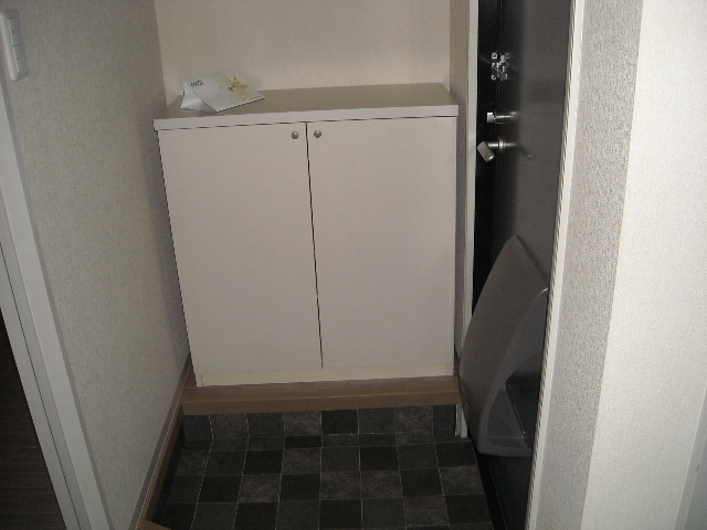 Entrance. With shoes BOX, Very convenient ^ 0 ^ / (B102 Room No.)