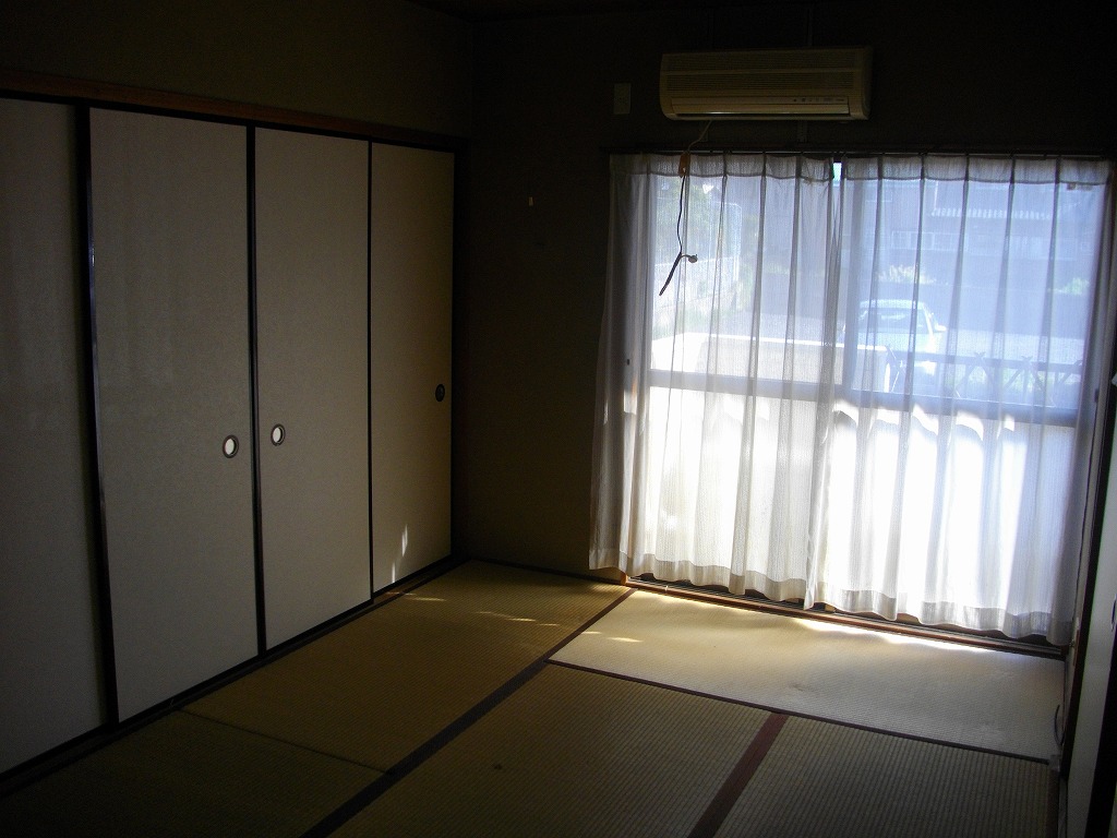 Living and room. Japanese-style room 2
