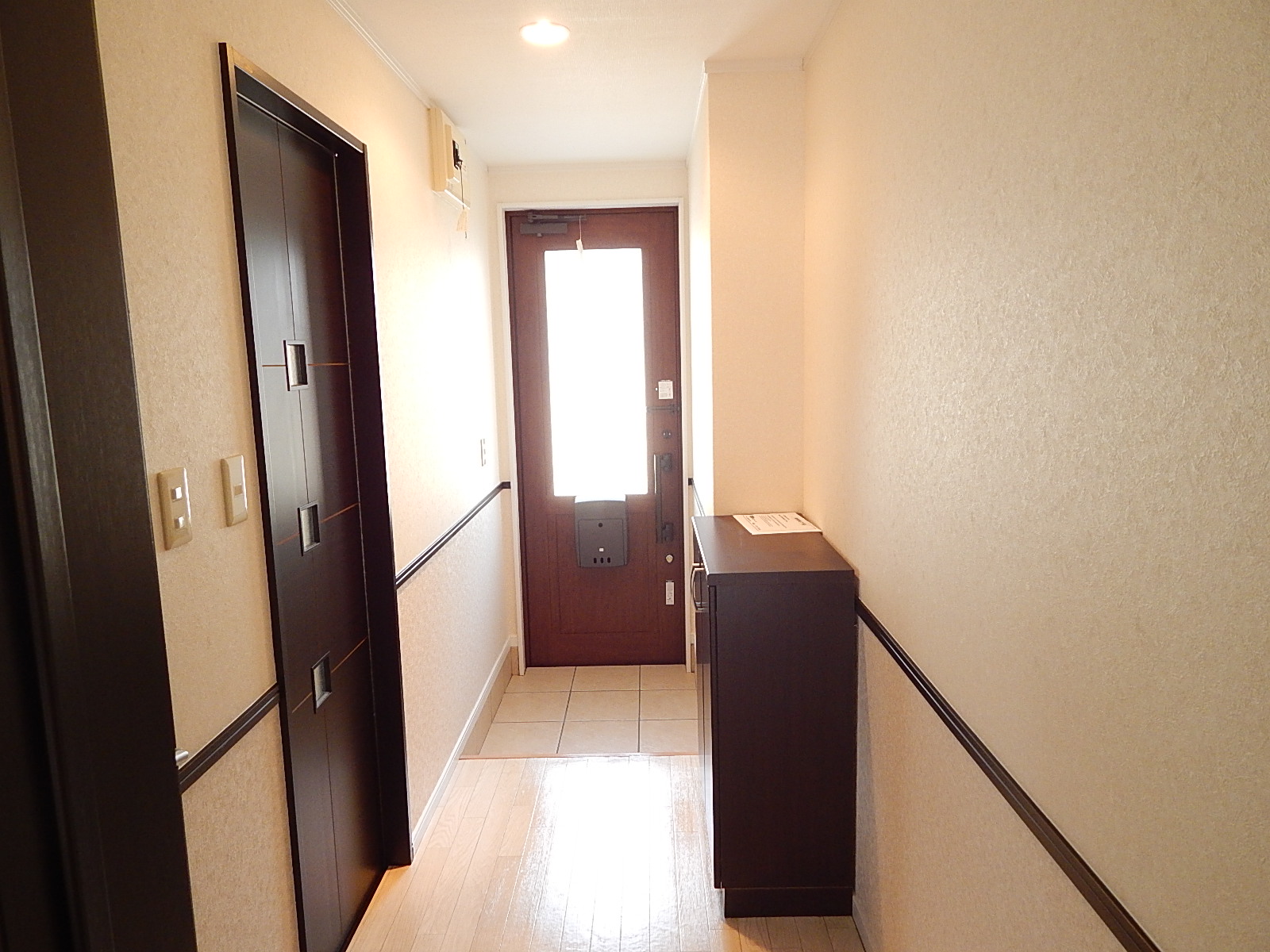 Entrance. Corridor stylish entrance to the door