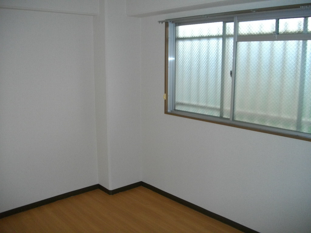 Living and room. Western-style 2