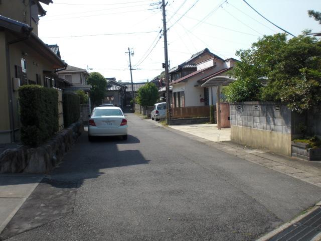 Local photos, including front road. Local (June 2013) Shooting