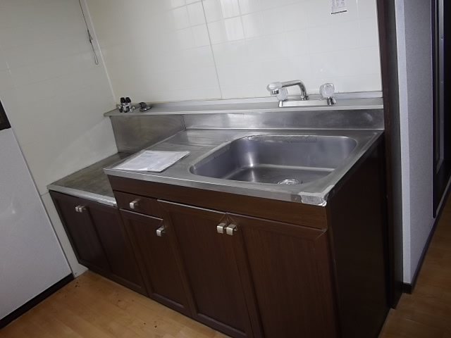 Kitchen. Gas stove installation Allowed