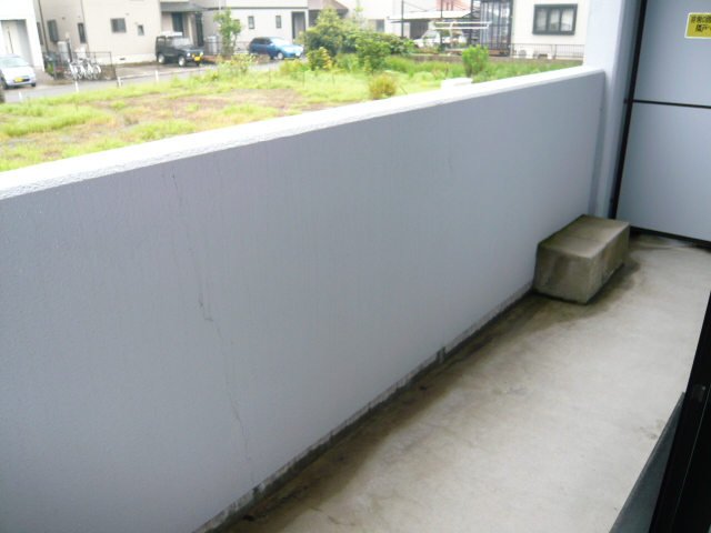 Balcony. South-facing spacious balcony of ☆