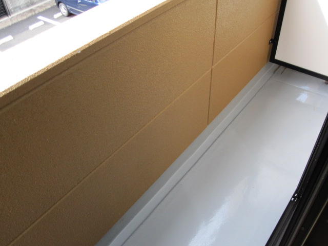 Balcony. South-facing sunny balcony ☆