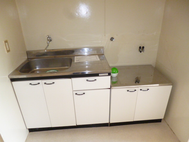 Kitchen. wide, It is the cooking is easy