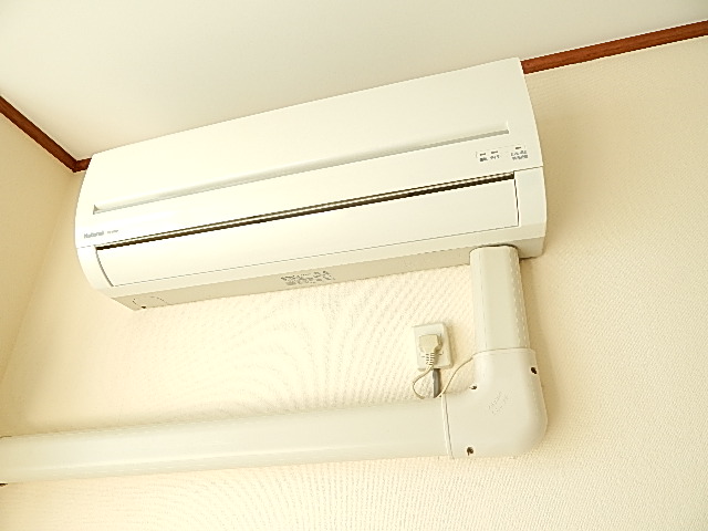 Other Equipment. It is air-conditioned ☆