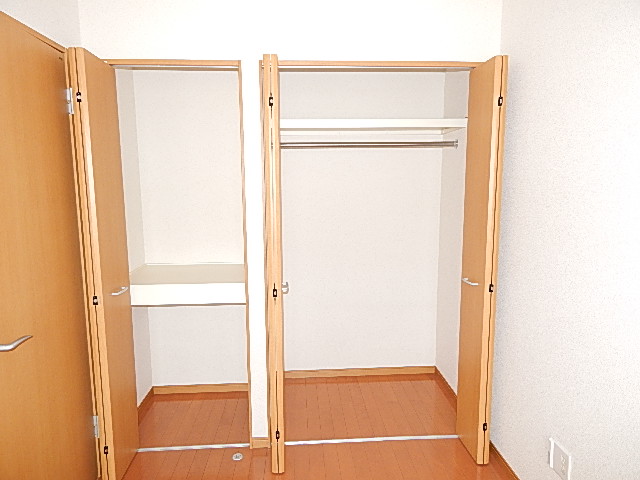 Receipt. Western-style 5.7 Pledge, I'm glad there closet ・  ・  ・ > ▽ <;