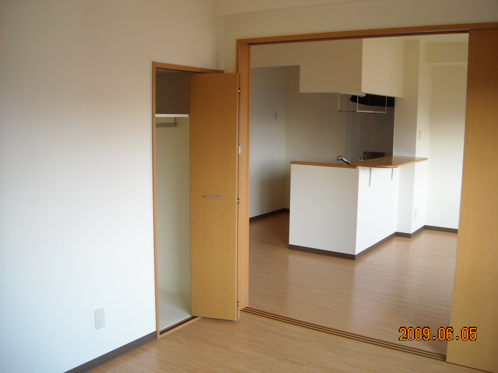 Other room space. Flooring is the use and comfort ☆