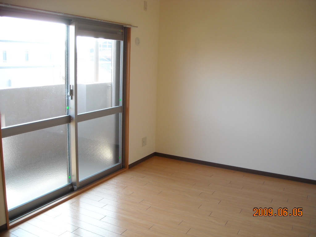 Other room space. Sunny ☆