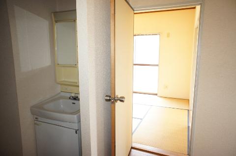 Other room space. Corridor