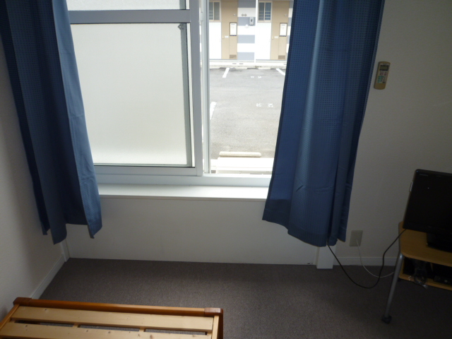 Living and room. refrigerator microwave Washing machine tv set Air-conditioned