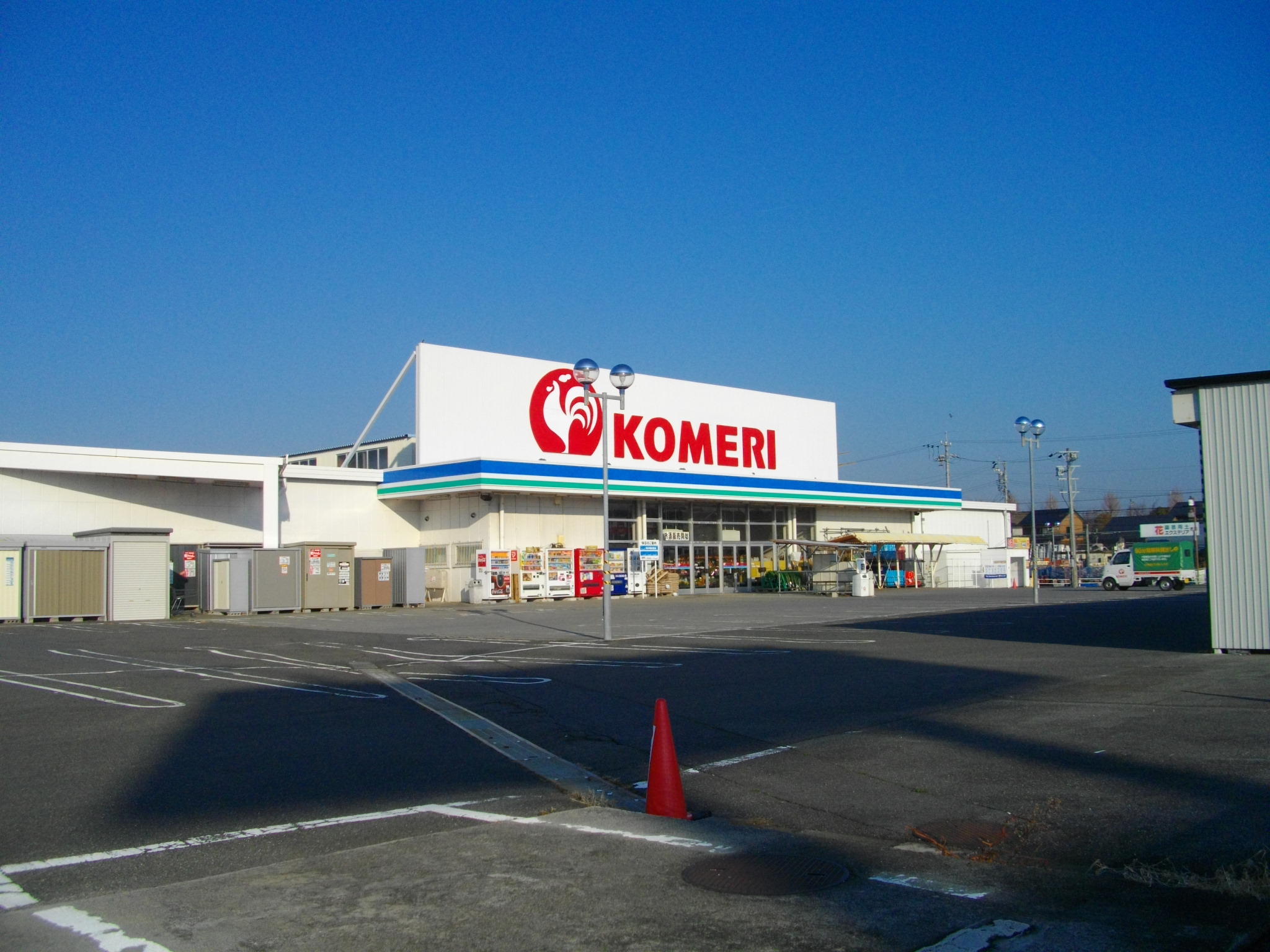 Home center. Komeri Co., Ltd. home improvement Suzuka store up (home improvement) 1897m
