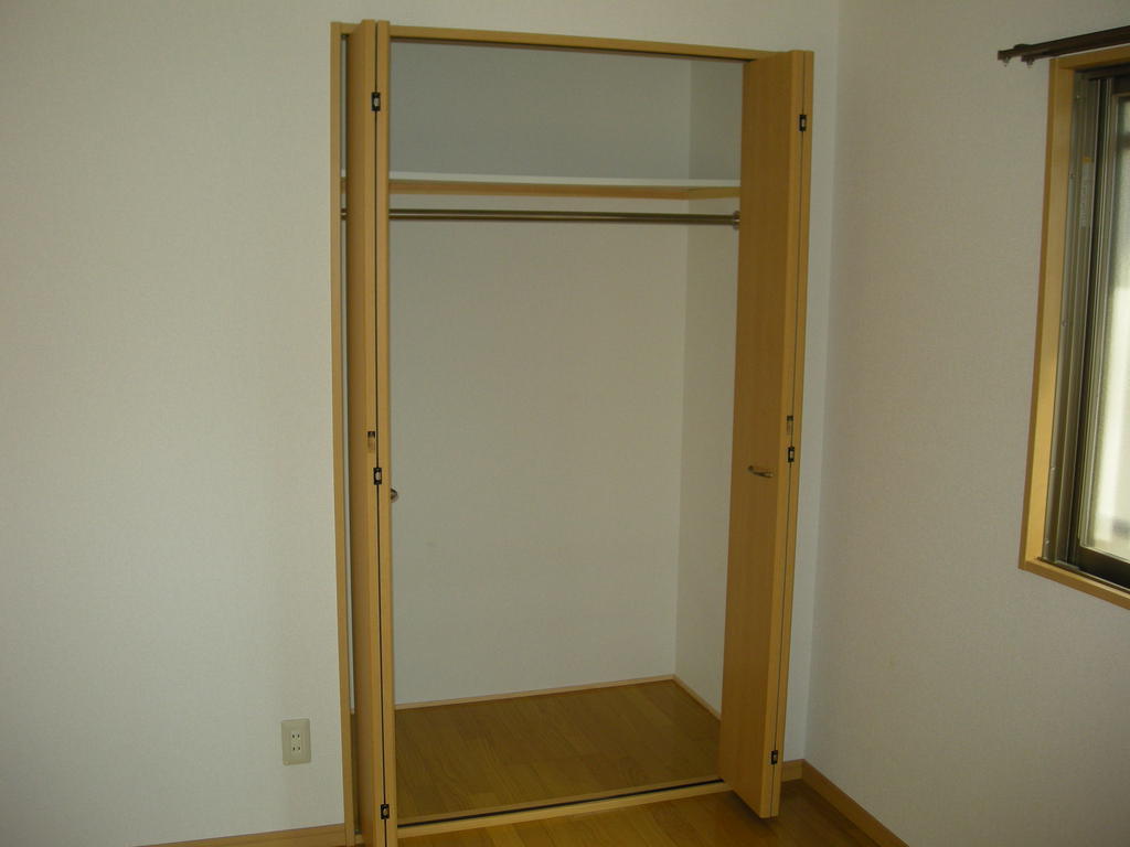 Receipt. Convenient closet with storage if there ☆ (107 Room No.)