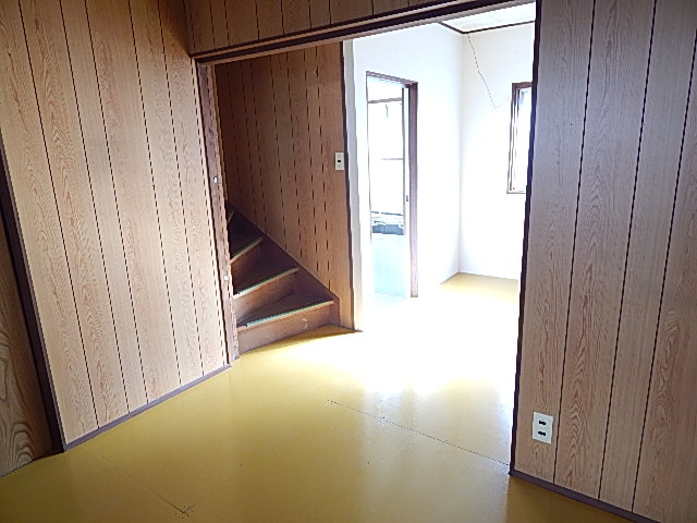 Other room space. Bright