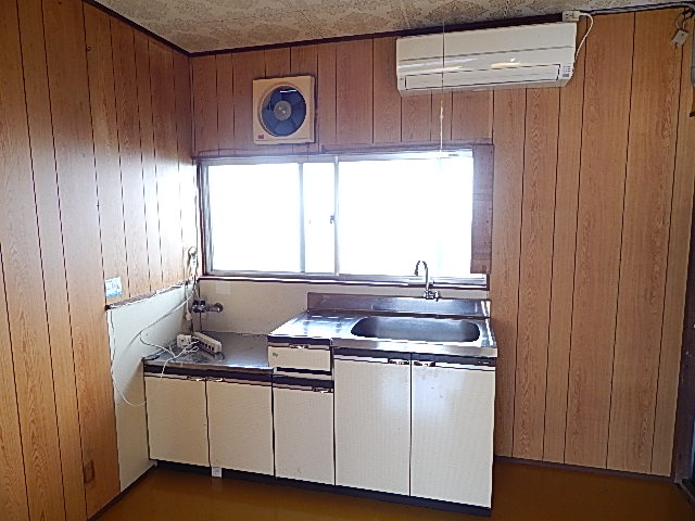 Living and room. If there is a window it is bright rooms