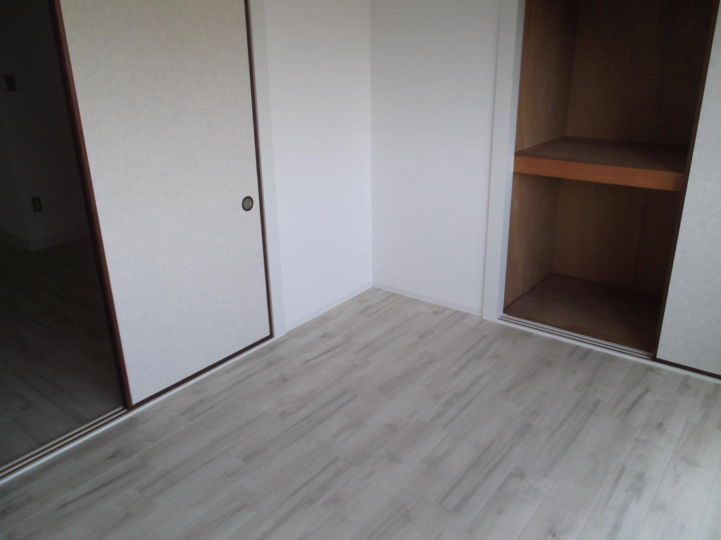 Other common areas. Western-style room