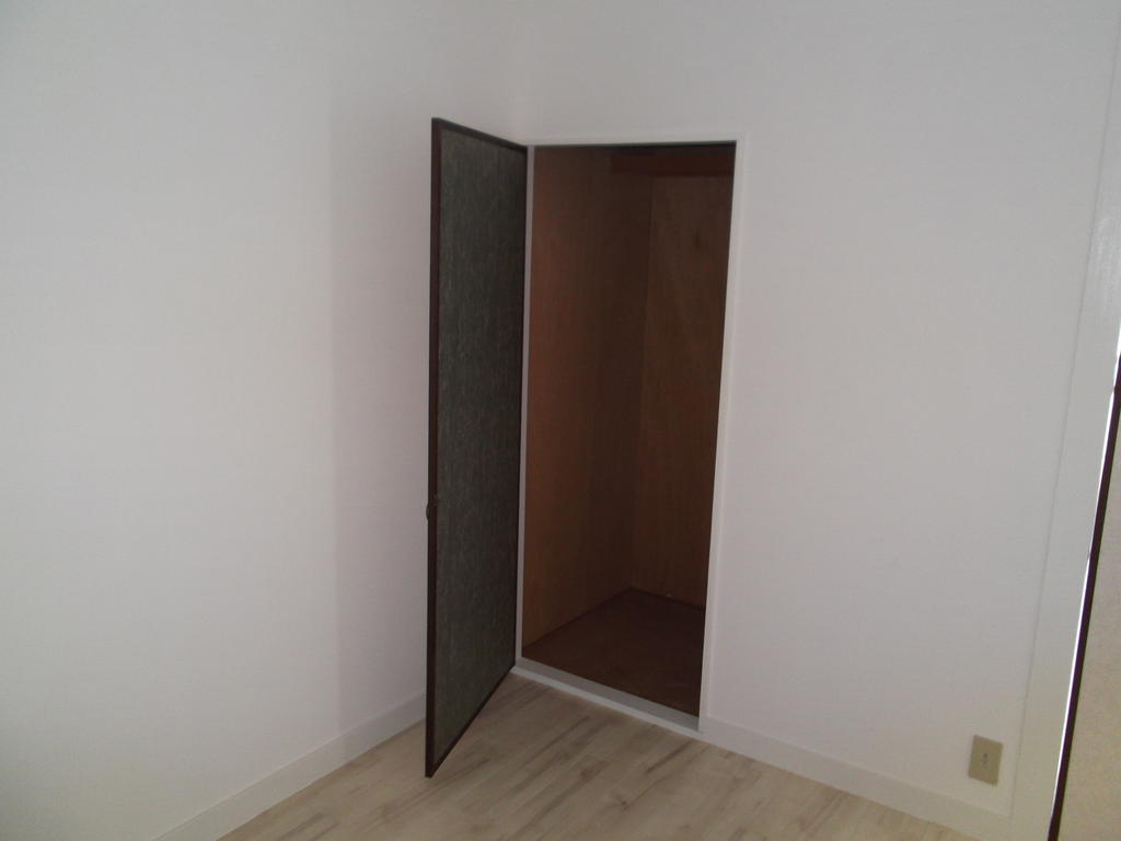 Living and room. Receipt