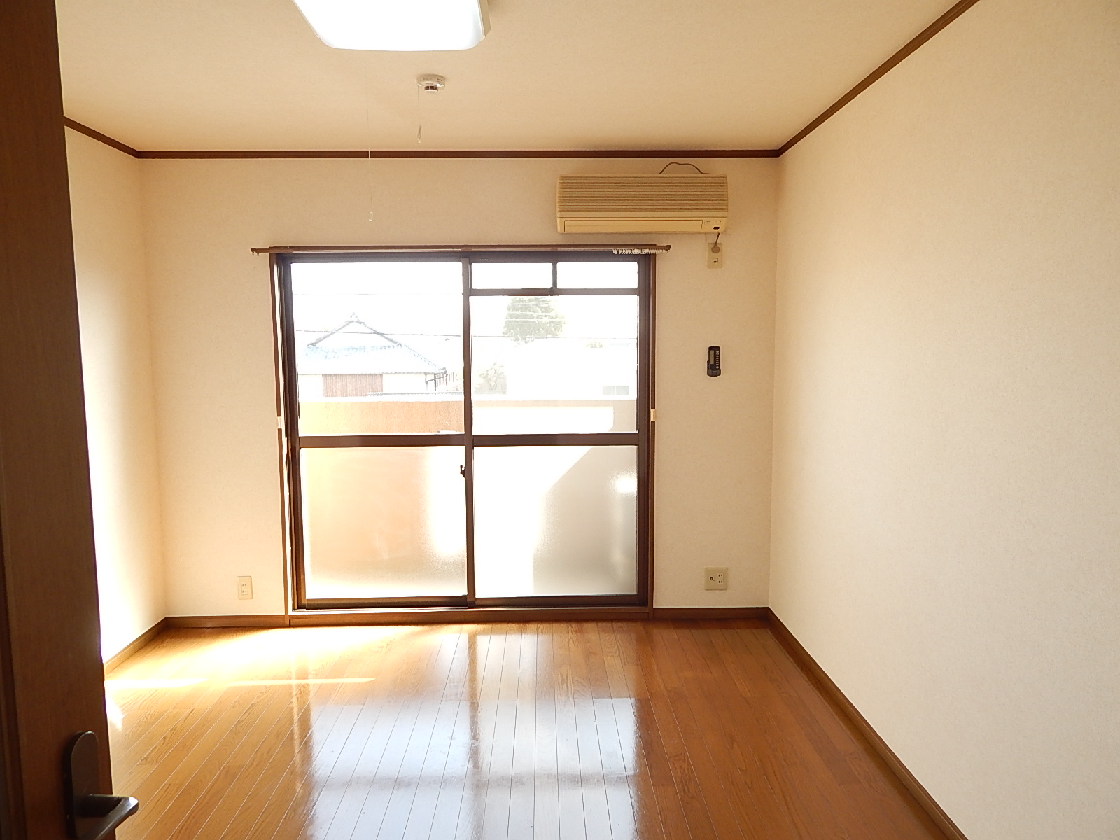 Living and room. If there is a window it is bright rooms