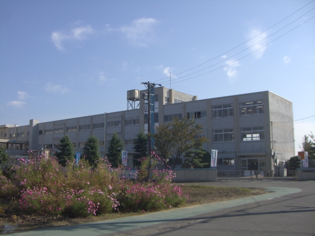 Primary school. 1806m to Suzuka Municipal Ichinomiya elementary school (elementary school)
