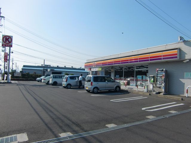 Convenience store. 90m to Circle K (convenience store)