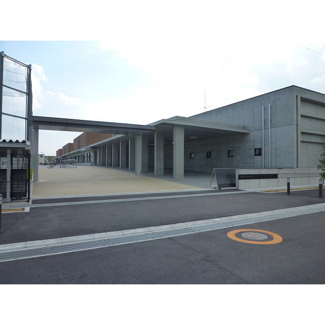 Junior high school. 1520m to Kobe junior high school (junior high school)