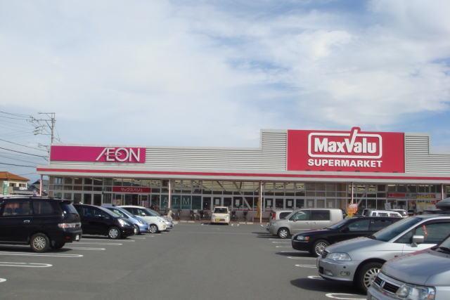 Supermarket. Maxvalu Okada 1071m to the store (Super)