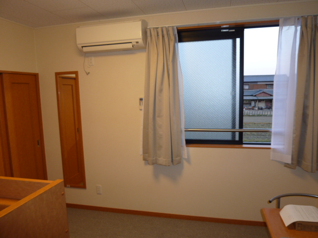 Living and room. In fact the photo is inverted type