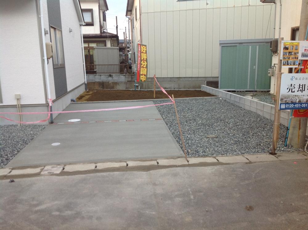 Parking lot. Local (11 May 2013) Shooting