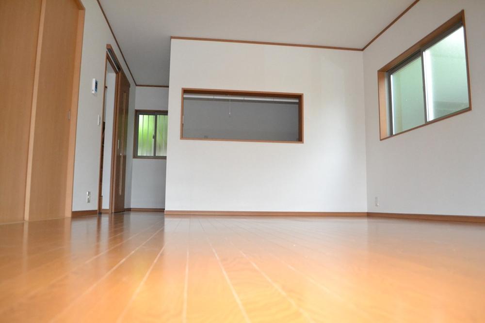 Same specifications photos (living). Same specifications