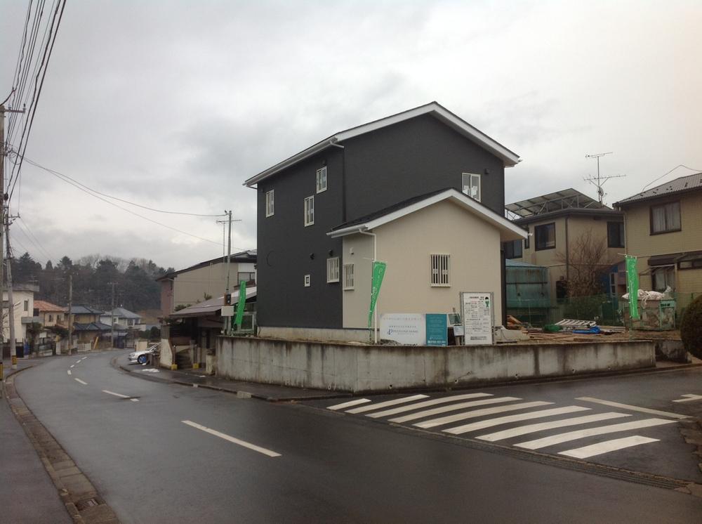 Local appearance photo. Local (12 May 2013) Shooting