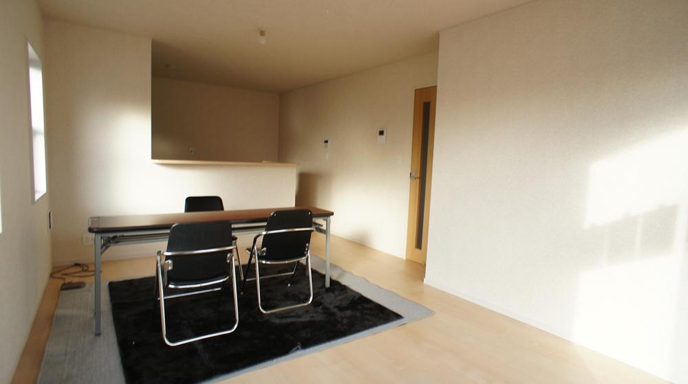 Living. It does not include the furniture, etc. that are in the photo