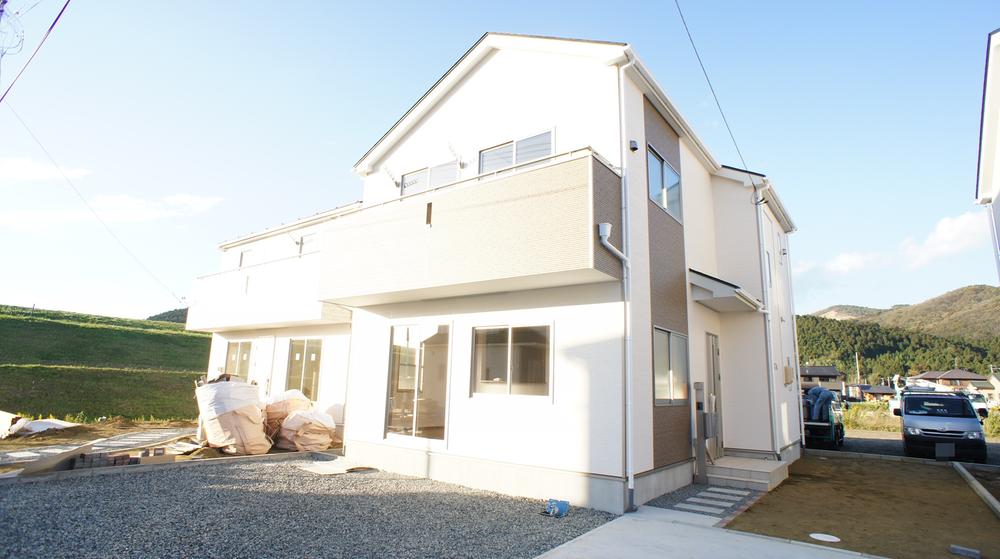 Local appearance photo