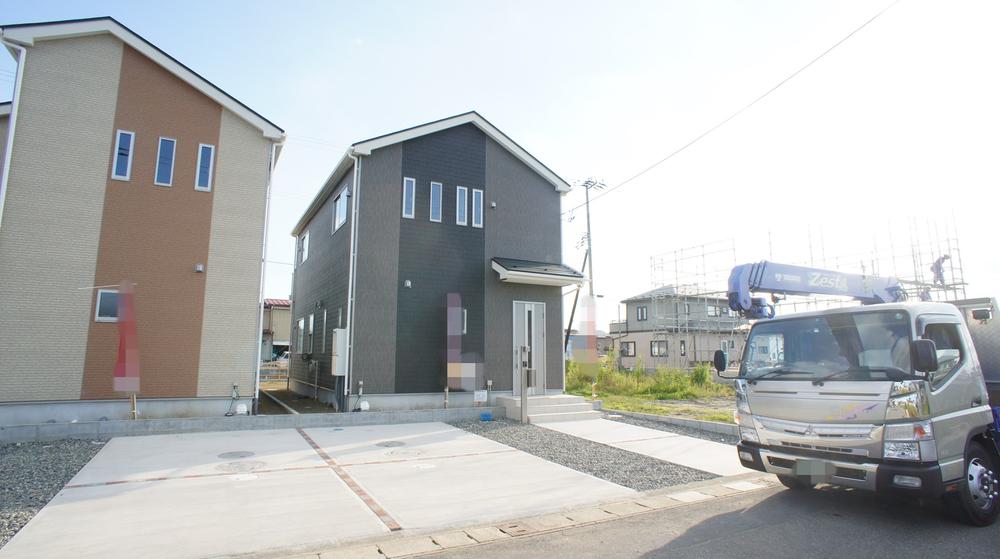 Local photos, including front road