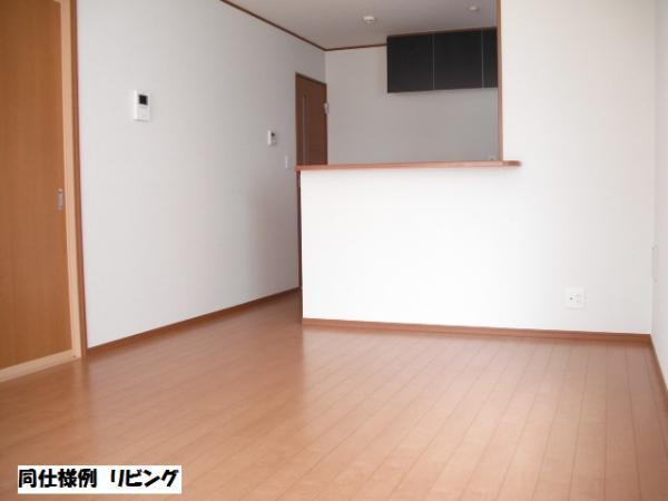 Same specifications photos (living)