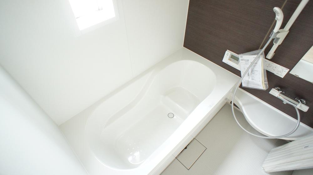 Same specifications photo (bathroom)