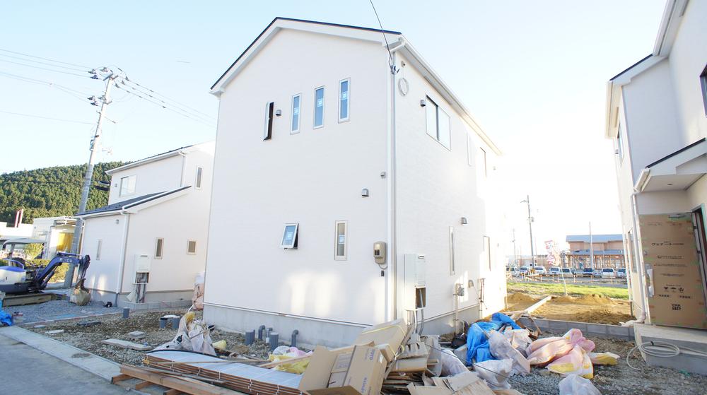 Local appearance photo