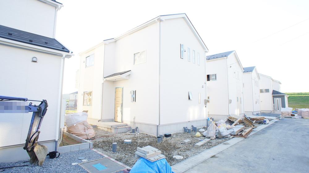 Local photos, including front road