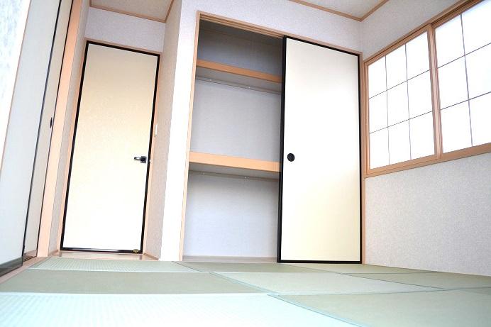 Non-living room. Same specifications First floor Japanese-style room 4 Building