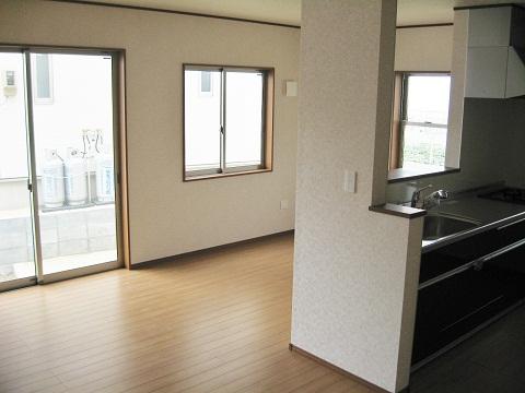 Same specifications photos (living)