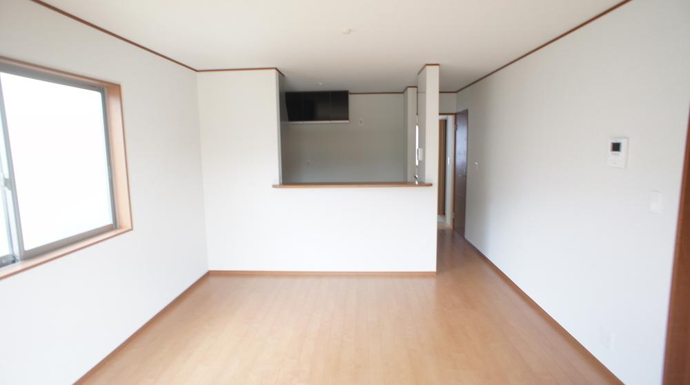 Same specifications photos (living)