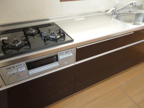 Same specifications photo (kitchen)