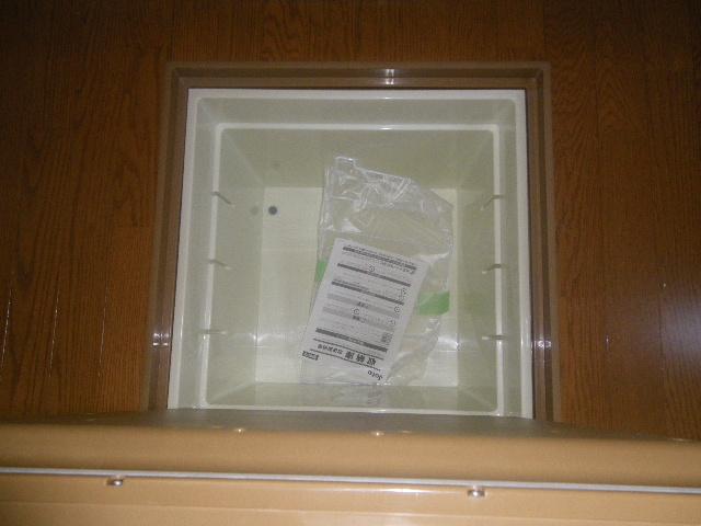 Receipt. Under the floor with storage in the kitchen (^ 0 ^) /