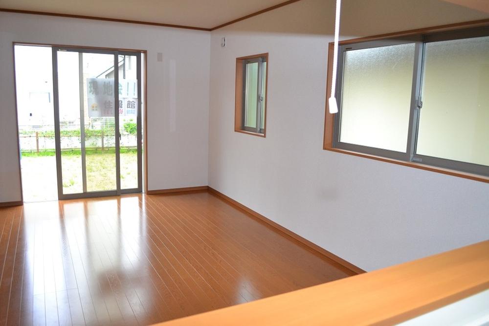 Same specifications photos (living). (1 Building) same specification