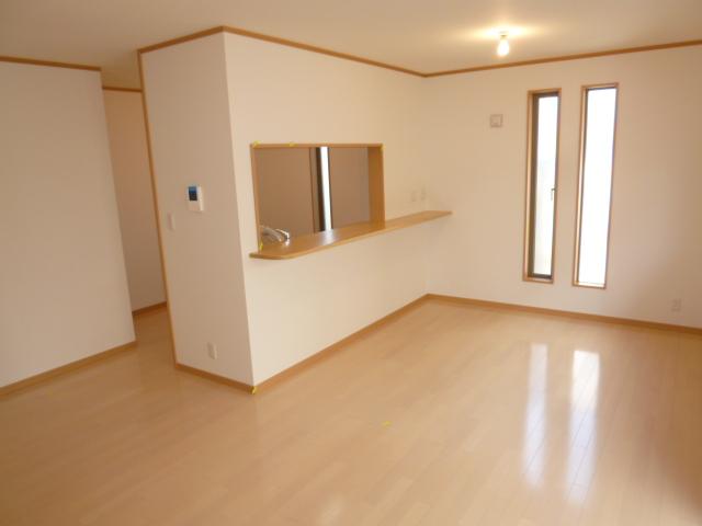 Living. ● same specifications ●