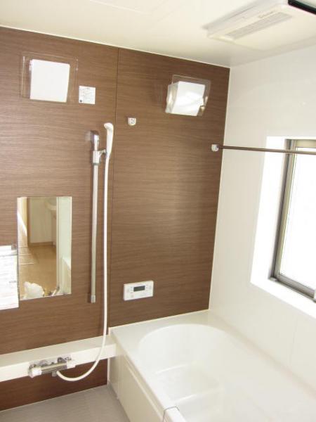 Same specifications photo (bathroom)